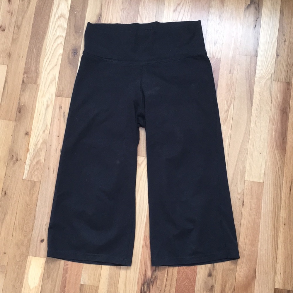 Patagonia Wide Leg Capri Leggings